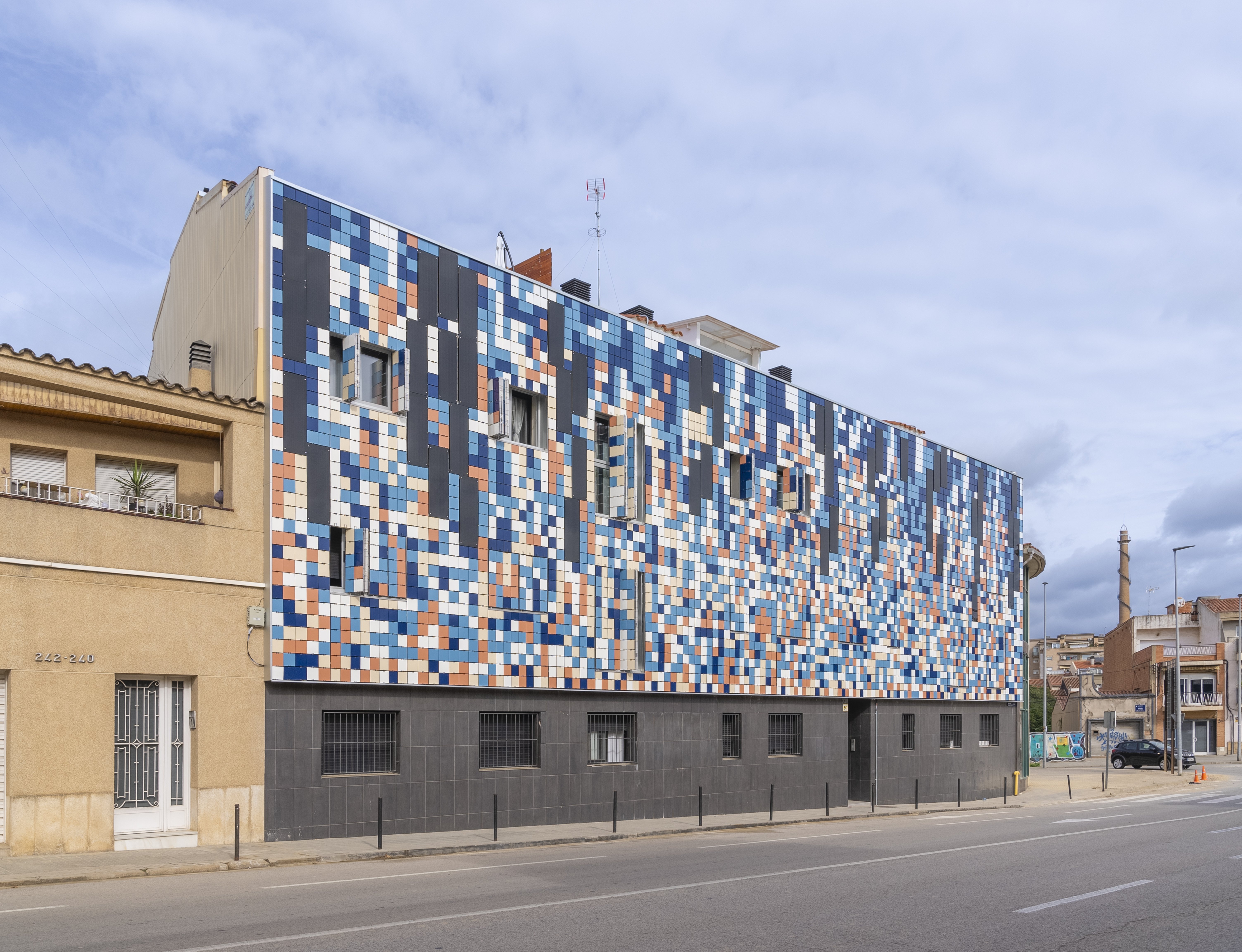 renovated building barcelona housing